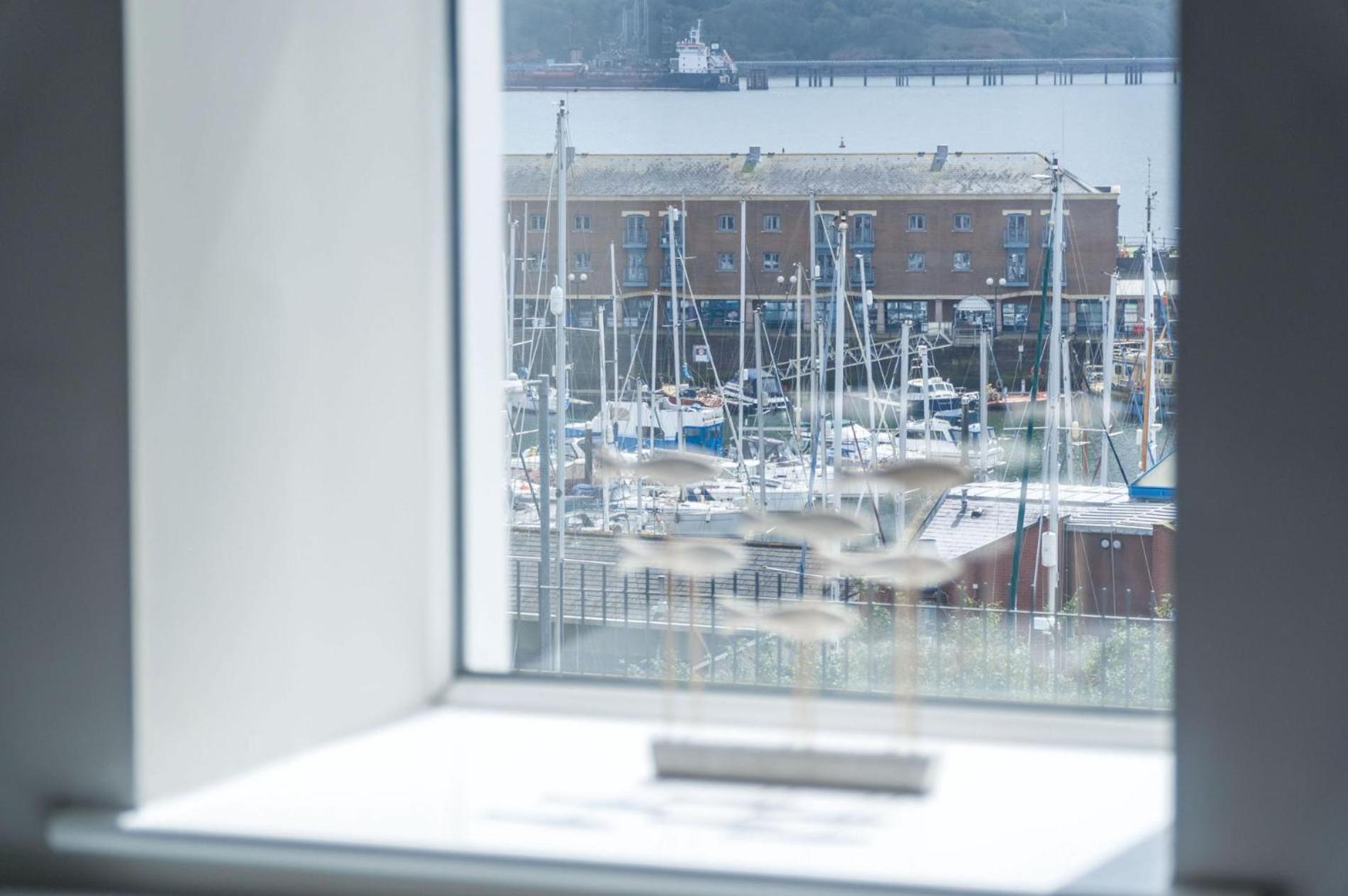 Harbour View - 2 Bedroom Apartment - Milford Haven Dış mekan fotoğraf